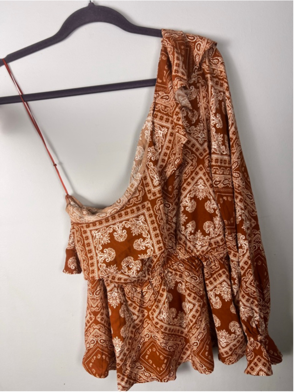 Savanna Jane One Shoulder Blouse Womens Medium Rust Paisley Boho Ruffle Sleeve